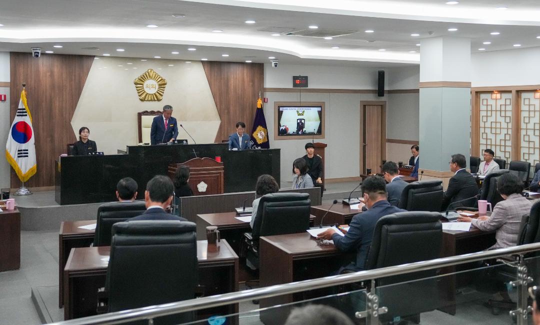 '제329회 임시회 (24.5.16)' 게시글의 사진(1) 'DSC03804.jpg'